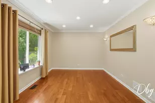 319 E Camden Ln, Round Lake Beach, IL 60073 - Photo 14