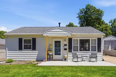 1109 N State Street, Bloomington, IL 61701 - Photo 2
