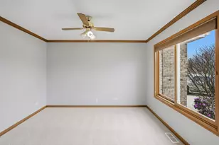 4807 Clearwater Ln, Naperville, IL 60564 - Photo 2