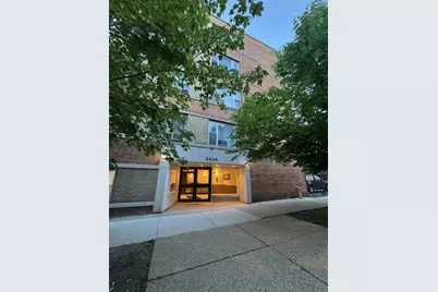 2424 W Estes Avenue #4I, Chicago, IL 60645 - Photo 1