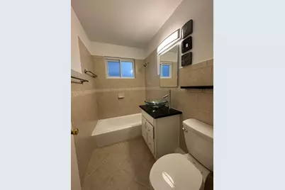 2424 W Estes Avenue #4I, Chicago, IL 60645 - Photo 16