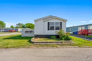 126 7th Ave, Bartlett, IL 60103 - Photo 2