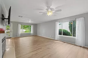3112 Valerie Dr, Champaign, IL 61822 - Photo 4