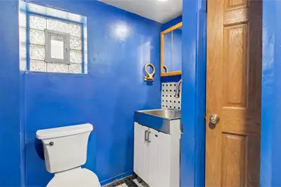 2010 W 18th Place, Chicago, IL 60608 - Photo 16