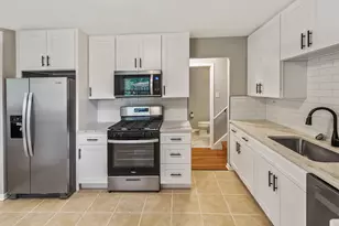 178 W Normandy Dr, Chicago Heights, IL 60411 - Photo 10