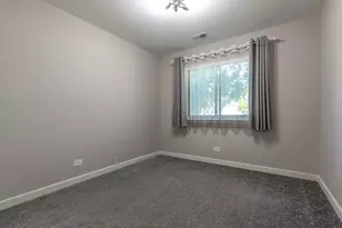 369 Southbury Ct, Schaumburg, IL 60193 - Photo 16