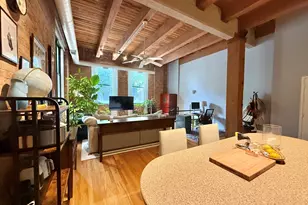 1122 W Newport Ave, Chicago, IL 60657 - Photo 12