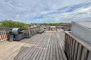 1122 W Newport Ave, Chicago, IL 60657 - Photo 22