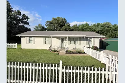 1200 Academy Street, Eldorado, IL 62930 - Photo 1