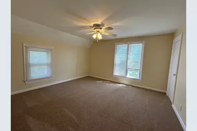 418 Saint Charles Street #B, Elgin, IL 60120 - Photo 6