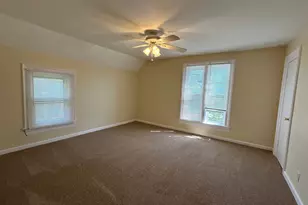 418 St Charles St, Elgin, IL 60120 - Photo 6