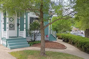 418 St Charles St, Elgin, IL 60120 - Photo 2