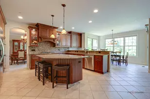 231 Cater Ln, Libertyville, IL 60048 - Photo 12
