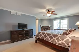 231 Cater Ln, Libertyville, IL 60048 - Photo 22