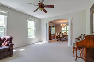 231 Cater Ln, Libertyville, IL 60048 - Photo 6