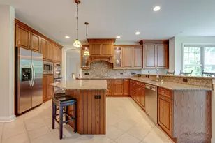 231 Cater Ln, Libertyville, IL 60048 - Photo 8