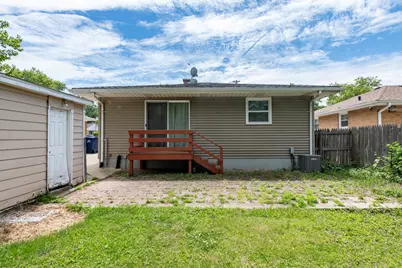 2528 Lucia Avenue, Waukegan, IL 60085 - Photo 32