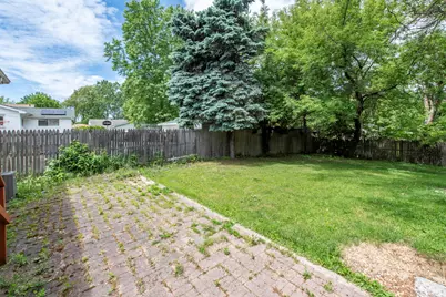 2528 Lucia Avenue, Waukegan, IL 60085 - Photo 30