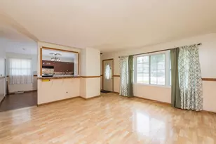 2528 Lucia Ave, Waukegan, IL 60085 - Photo 6