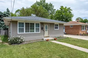 2528 Lucia Ave, Waukegan, IL 60085 - Photo 2