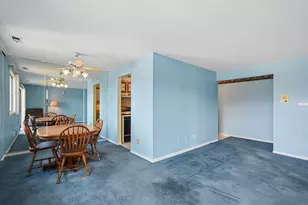 15719 Peggy Ln, Oak Forest, IL 60452 - Photo 6