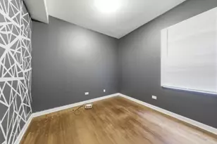 8125 S Evans Ave, Chicago, IL 60619 - Photo 4