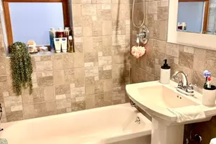 717 W Junior Terrace, Chicago, IL 60613 - Photo 10