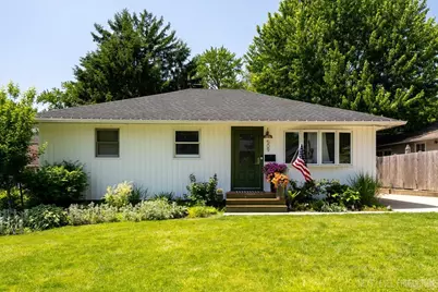 509 S 10th Avenue, Saint Charles, IL 60174 - Photo 1