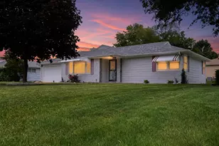 1160 Westlawn Dr, Kankakee, IL 60901 - Photo 1
