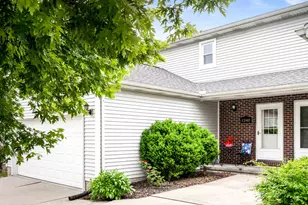 1240 Beacon Hill Ct, Normal, IL 61761 - Photo 2