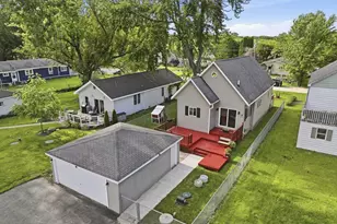 1316 Nippersink Dr, Spring Grove, IL 60081 - Photo 30