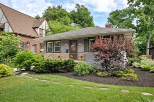 389 Addison Rd, Riverside, IL 60546 - Photo 2