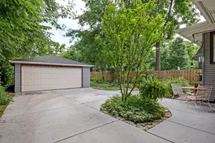 389 Addison Rd, Riverside, IL 60546 - Photo 20