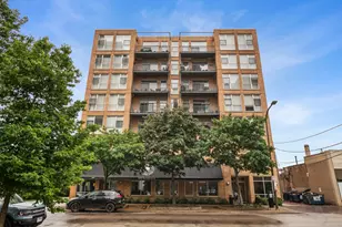 1572 Maple Ave, Evanston, IL 60201 - Photo 1