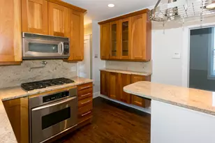 3614 N Bosworth Ave, Chicago, IL 60613 - Photo 4