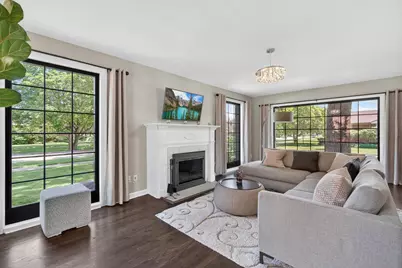 1900 N 77th Avenue, Elmwood Park, IL 60707 - Photo 2
