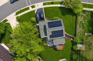 1738 Newport St, Glendale Heights, IL 60139 - Photo 4