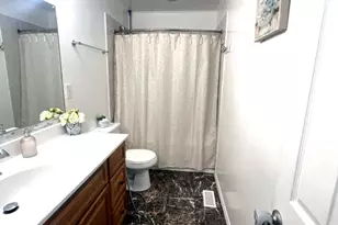 1738 Newport St, Glendale Heights, IL 60139 - Photo 22