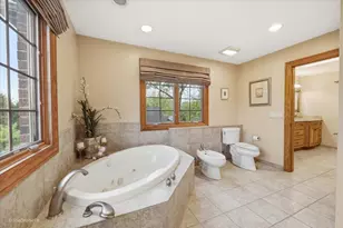 540 N Columbine Ave, Lombard, IL 60148 - Photo 36