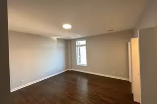 834 W Montrose Ave, Chicago, IL 60613 - Photo 10