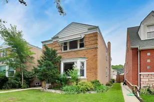 6025 N Sacramento Ave, Chicago, IL 60659 - Photo 2