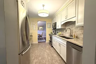 1405 E Central Rd, Arlington Heights, IL 60005 - Photo 18