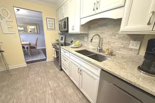 1405 E Central Rd, Arlington Heights, IL 60005 - Photo 16