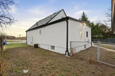 9442 S Octavia Avenue, Bridgeview, IL 60455 - Photo 4