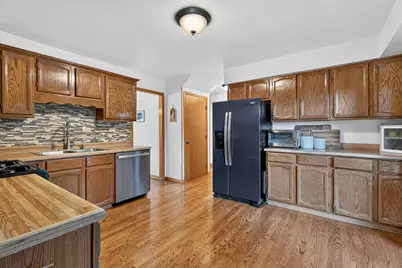 6835 177th Street, Tinley Park, IL 60477 - Photo 2