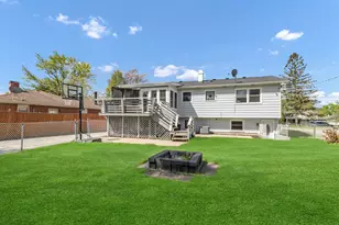419 Deerpath Dr, Lindenhurst, IL 60046 - Photo 28