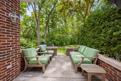 861 Gloucester Crossing, Lake Forest, IL 60045 - Photo 6