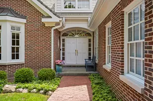 861 Gloucester Crossing, Lake Forest, IL 60045 - Photo 2