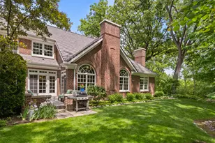 861 Gloucester Crossing, Lake Forest, IL 60045 - Photo 4