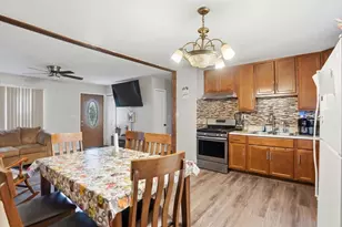 2042 Gideon Ave, Zion, IL 60099 - Photo 8